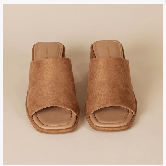 NEW!! Amazon Essentials Women's Block Heel Mule - size 9 - Picture 6 of 9